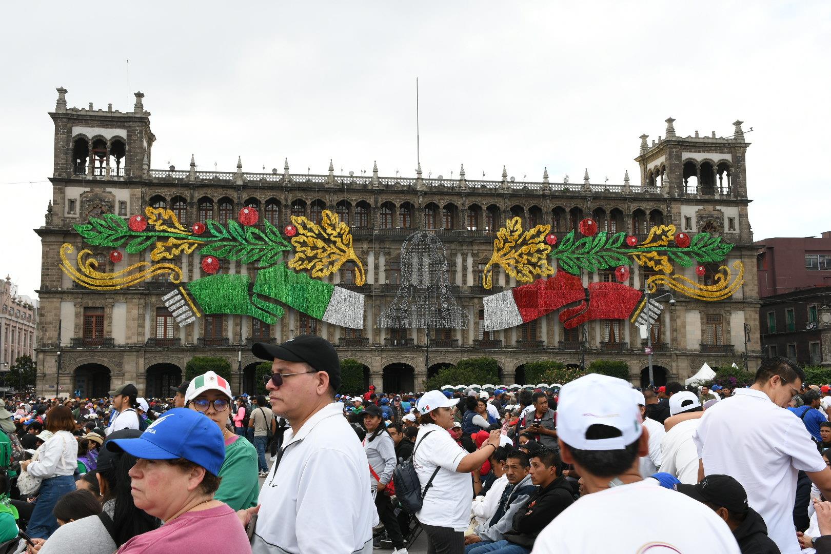 Asamblea informativa de la presidenta Claudia Sheinbaum Pardo en el Zócalo de la Ciudad de México 